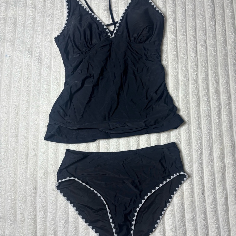 Zaful Black and White Trim Bikini Set - Picture 7 of 9